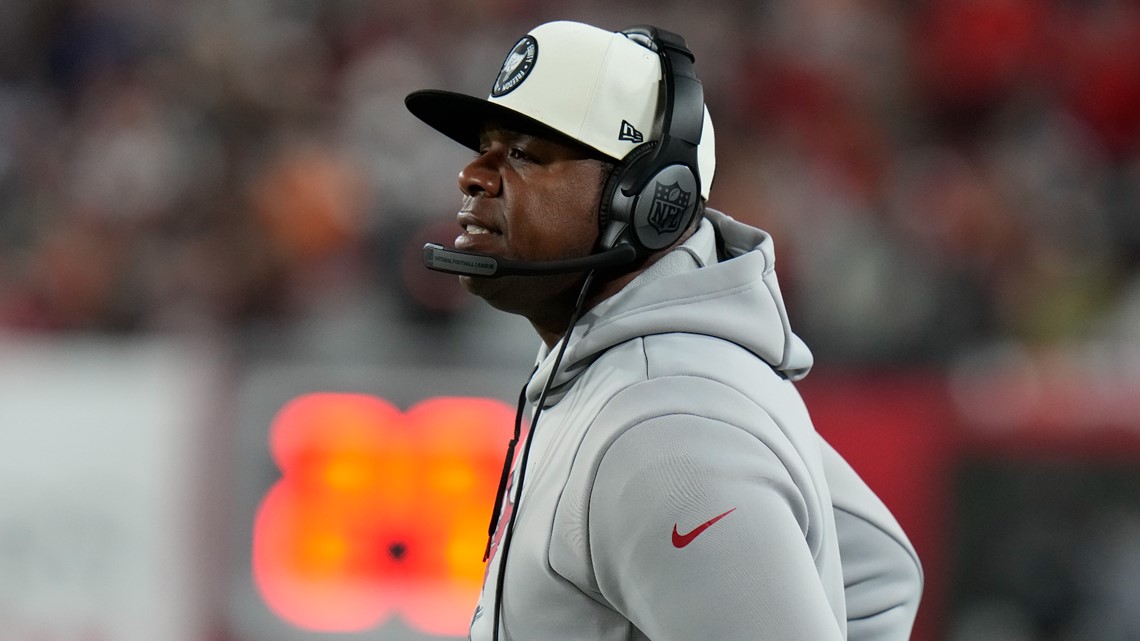 Tampa Bay Buccaneers Expected To Move On From Offensive Coordinator Byron  Leftwich After Playoff Loss