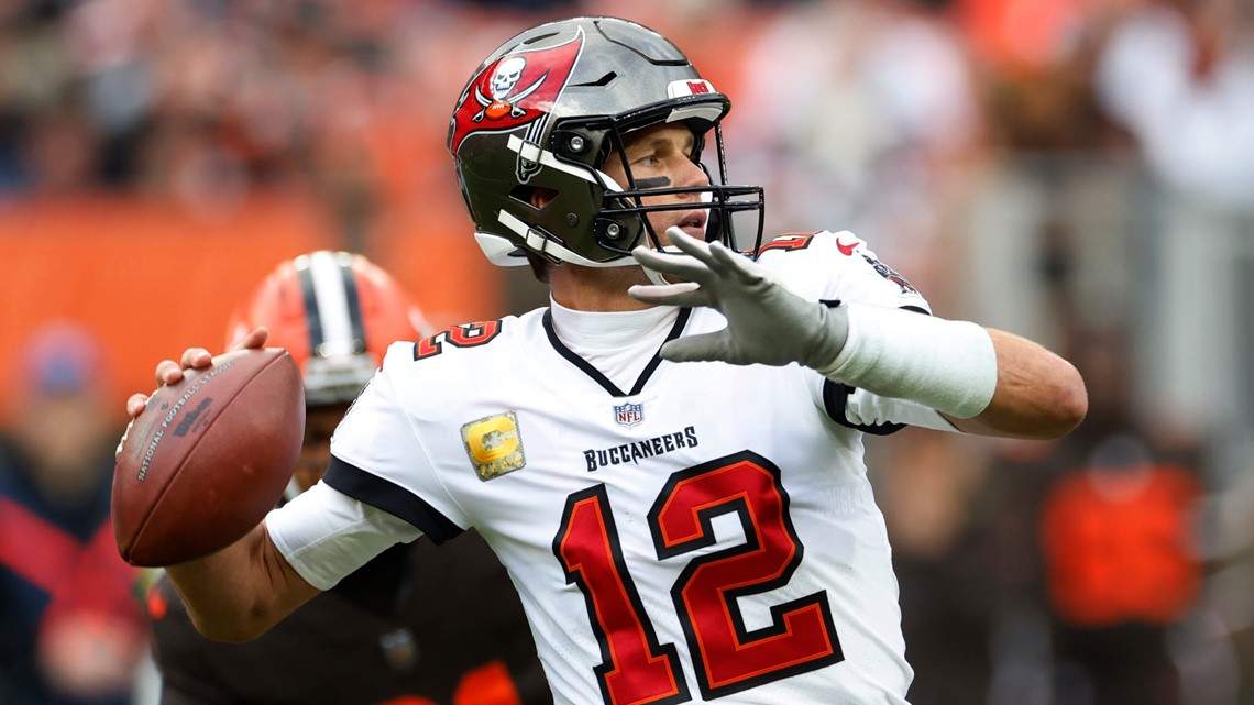 Myles Garrett, Tom Brady and others arrive for Browns vs. Bucs 