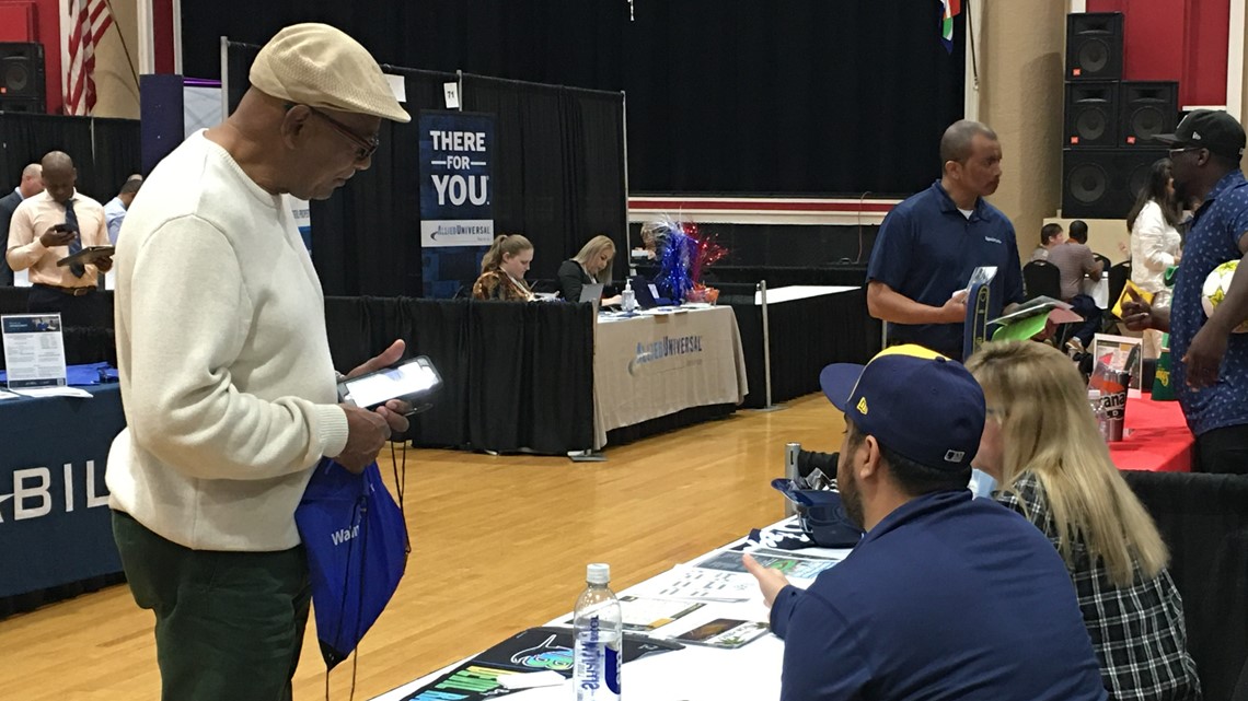 St. Petersburg job fair draws crowd amid fewer open positions