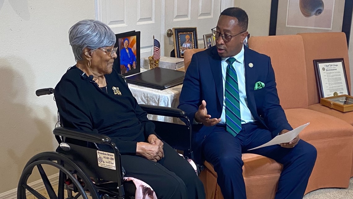 100-year-old Florida WWII veteran honored for her service - Vimarsana News