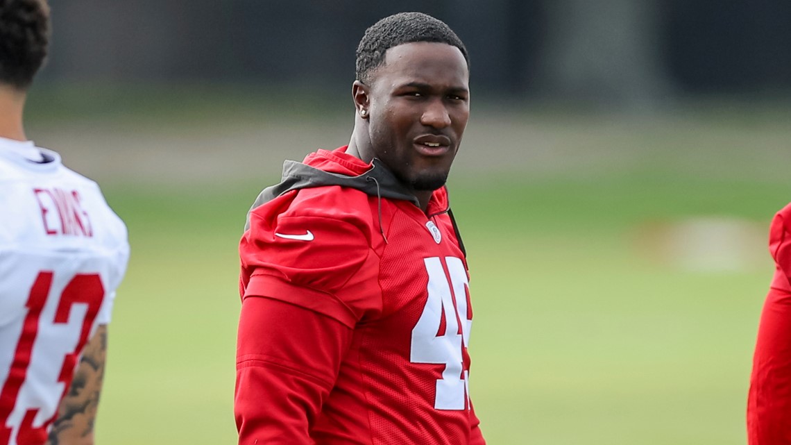 Bucs LB Devin White moves past offseason trade request, 'locked in