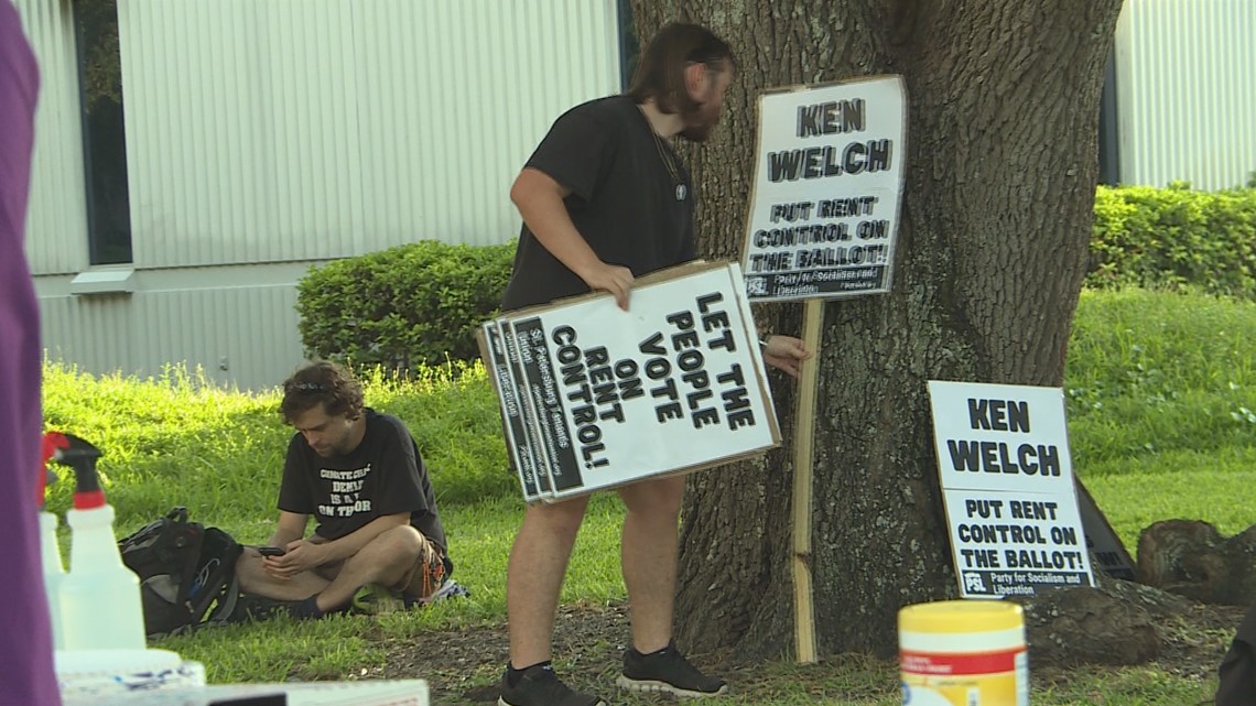 People sleep outside St. Pete City Hall for rising rent protests - Vimarsana News