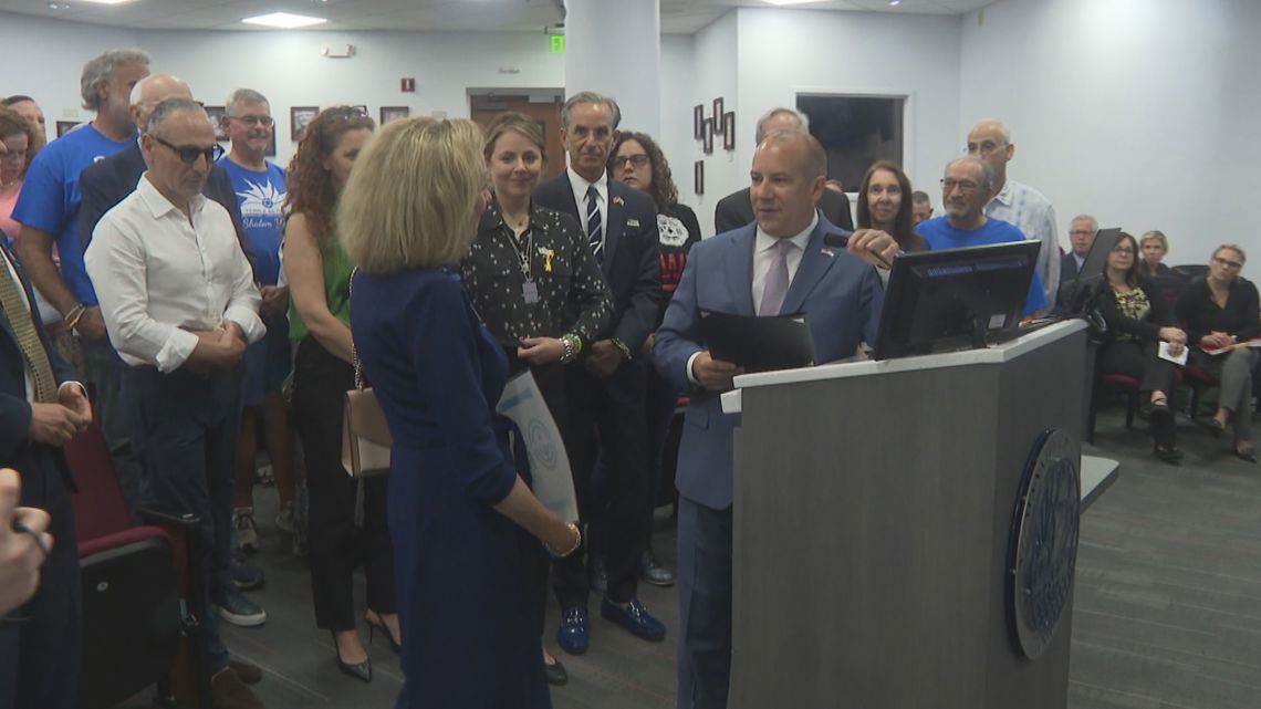Manatee County commissioners show solidarity for Israel - Vimarsana News