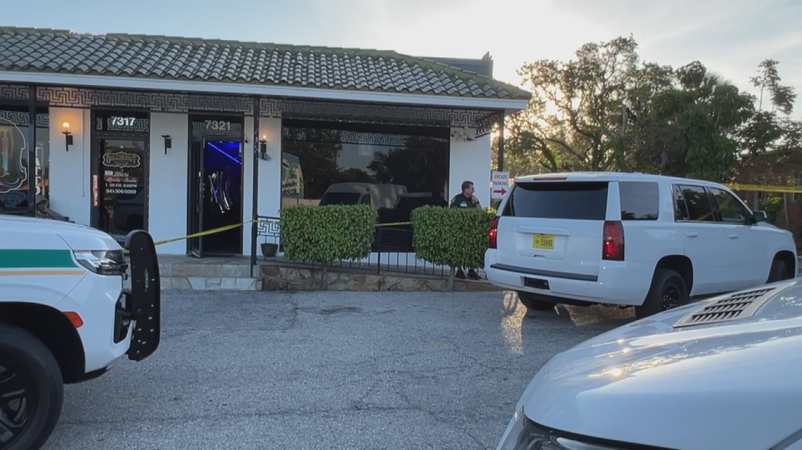 Suspect arrested in connection with armed robbery at Manatee County arcade