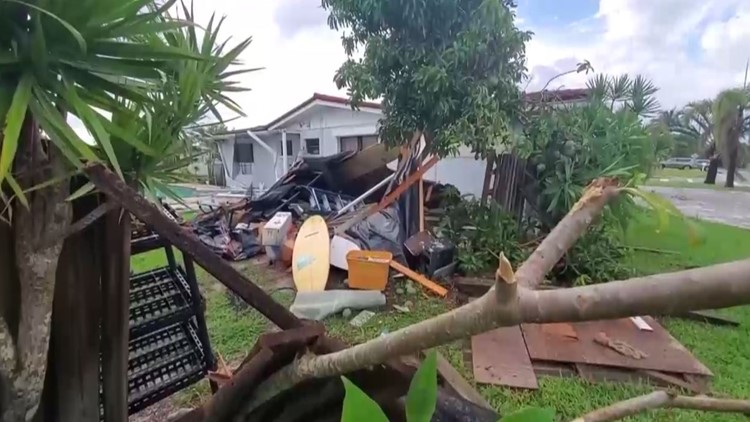 Homes damaged in wake of EF-1 tornado that touched down near Satellite Beach