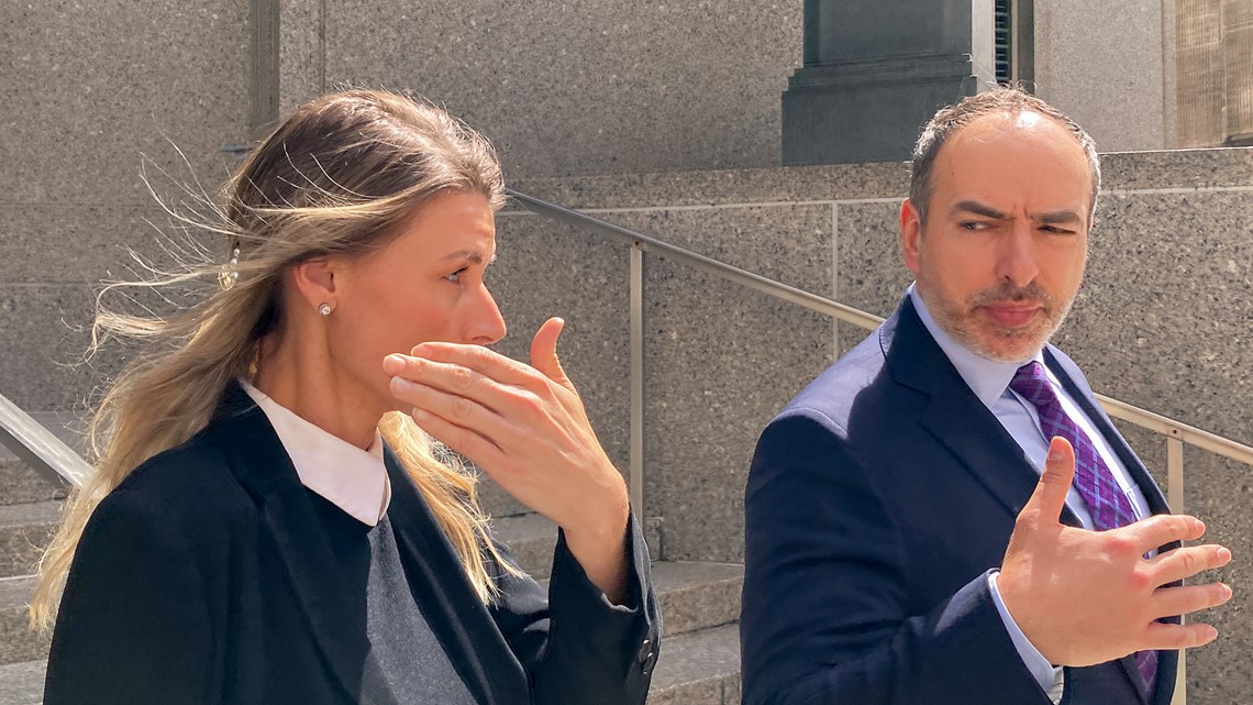 Judge sentences woman for selling Biden's daughter's diary - Vimarsana News