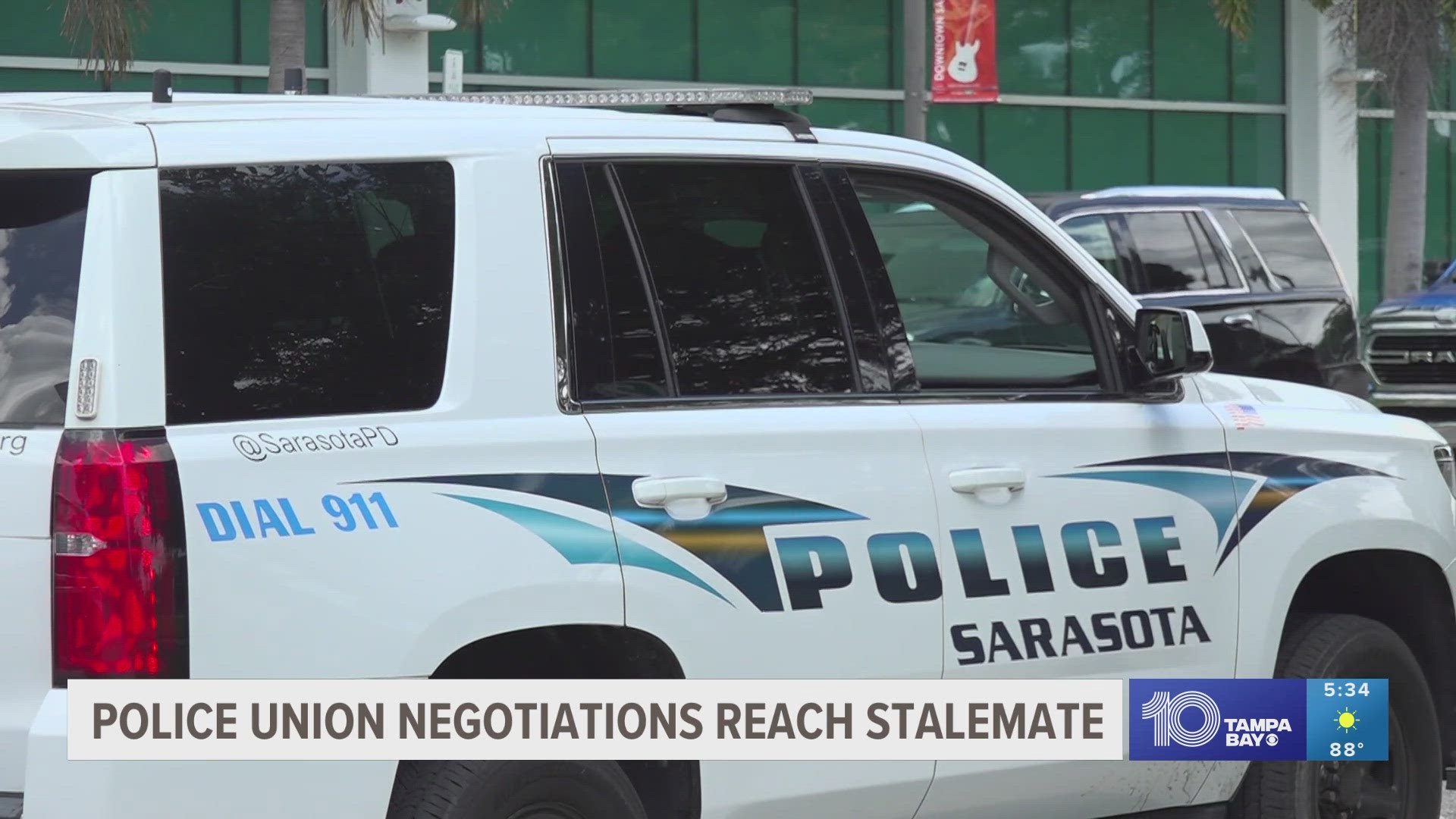 Negotiations between the city of Sarasota and the local police union will now involve a third-party mediator from the public employees relations commission.