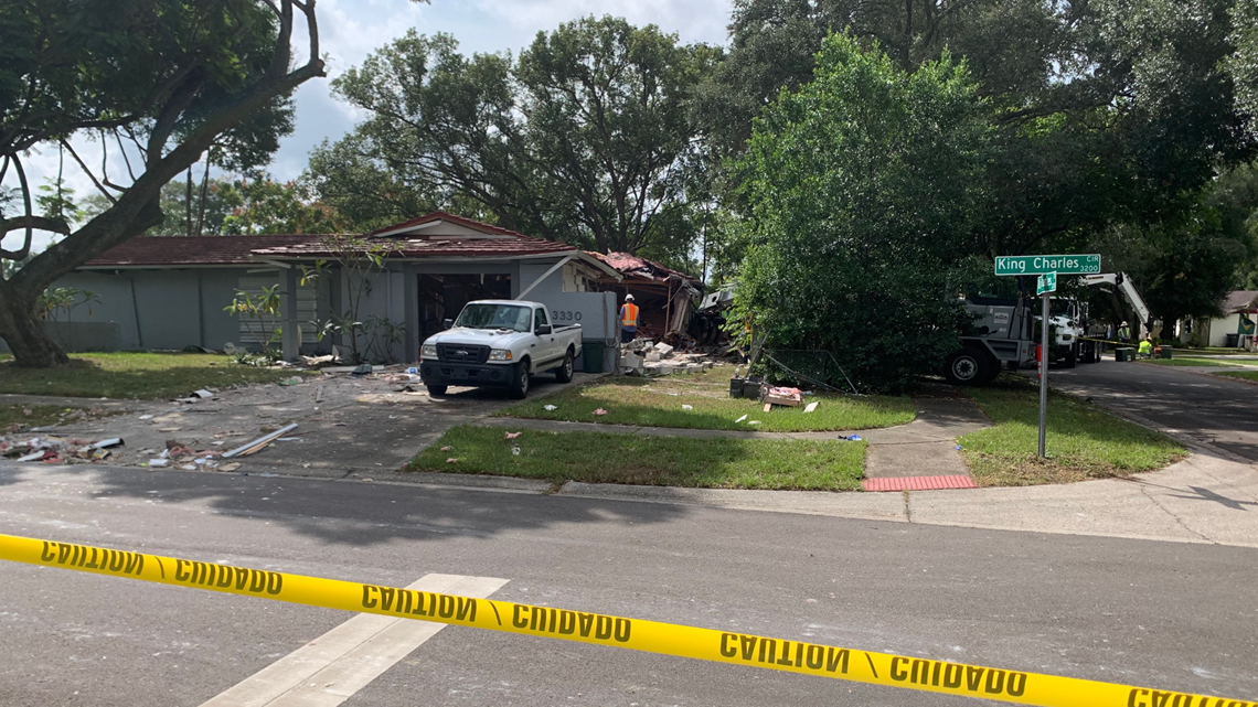 House explodes in Seffner, Florida 2 people hospitalized