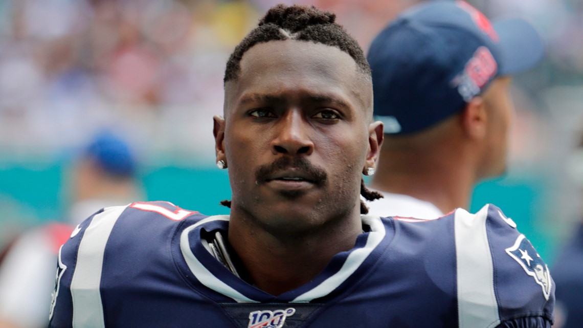 Antonio Brown 'moves in' with new Buccaneers teammate Tom Brady