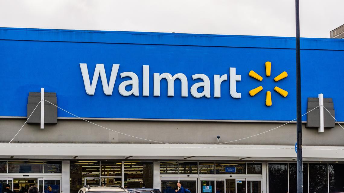 Man shoots his own leg at Walmart in Venice, prompting evacuation: deputies