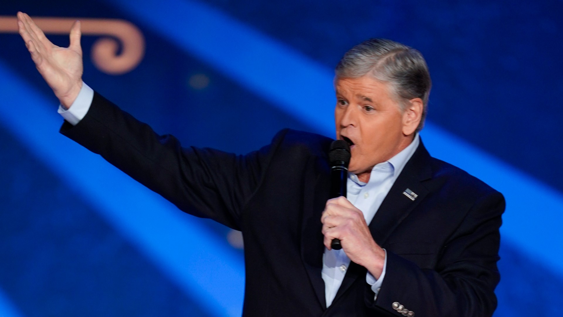 FOX host Hannity leaves New York for Palm Beach | wtsp.com