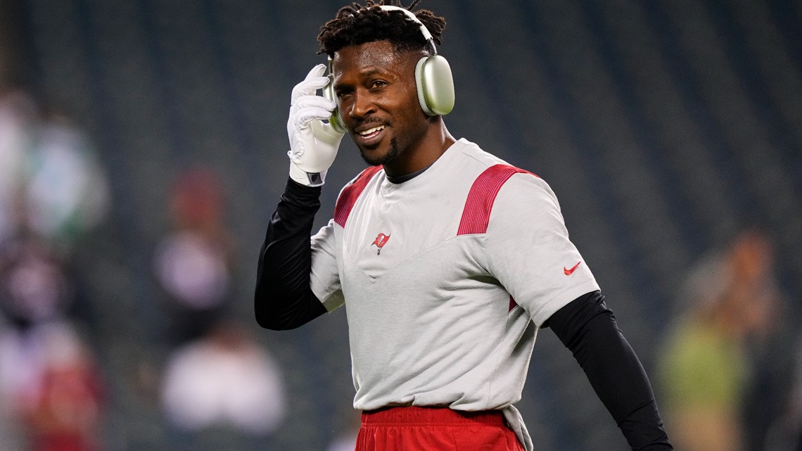 No call yet on whether Bucs' Antonio Brown, Mike Edwards will return