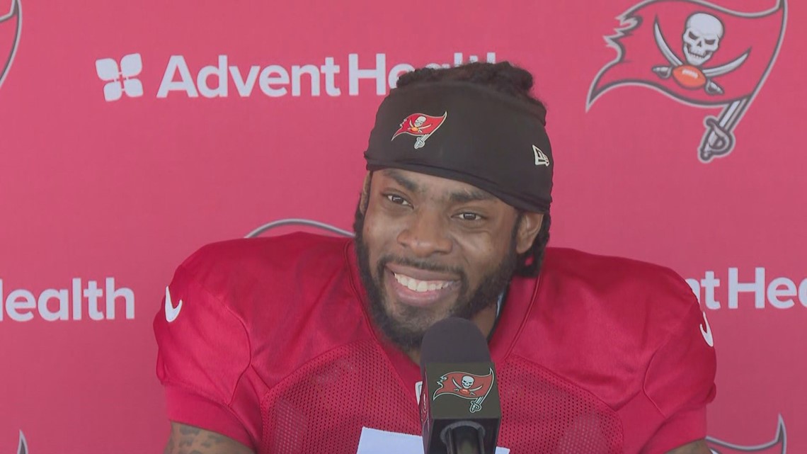 TAMPA, FL - SEP 29: Newly signed Tampa Bay Buccaneers defensive back Richard  Sherman (5) rubs his head during the Tampa Bay Buccaneers work out on  September 29, 2021 at the AdventHealth