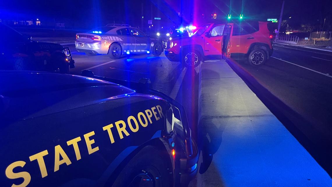 FHP：セントピートの男がイチゴ畑や道路を通って議員や警察官から逃走した後に起訴される