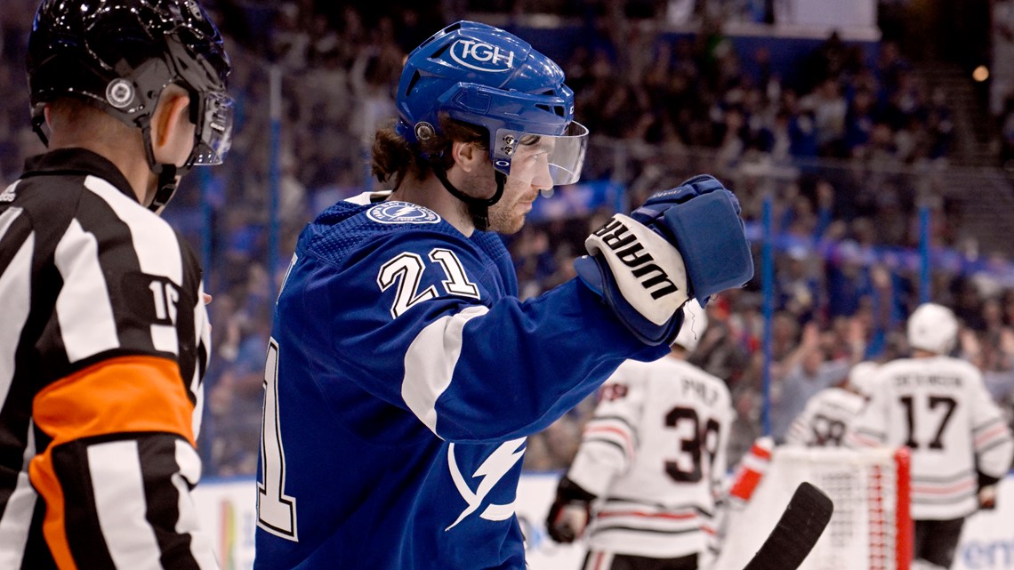 Lightning Beat Blackhawks 3-1; Stamkos Injures Leg | Wtsp.com