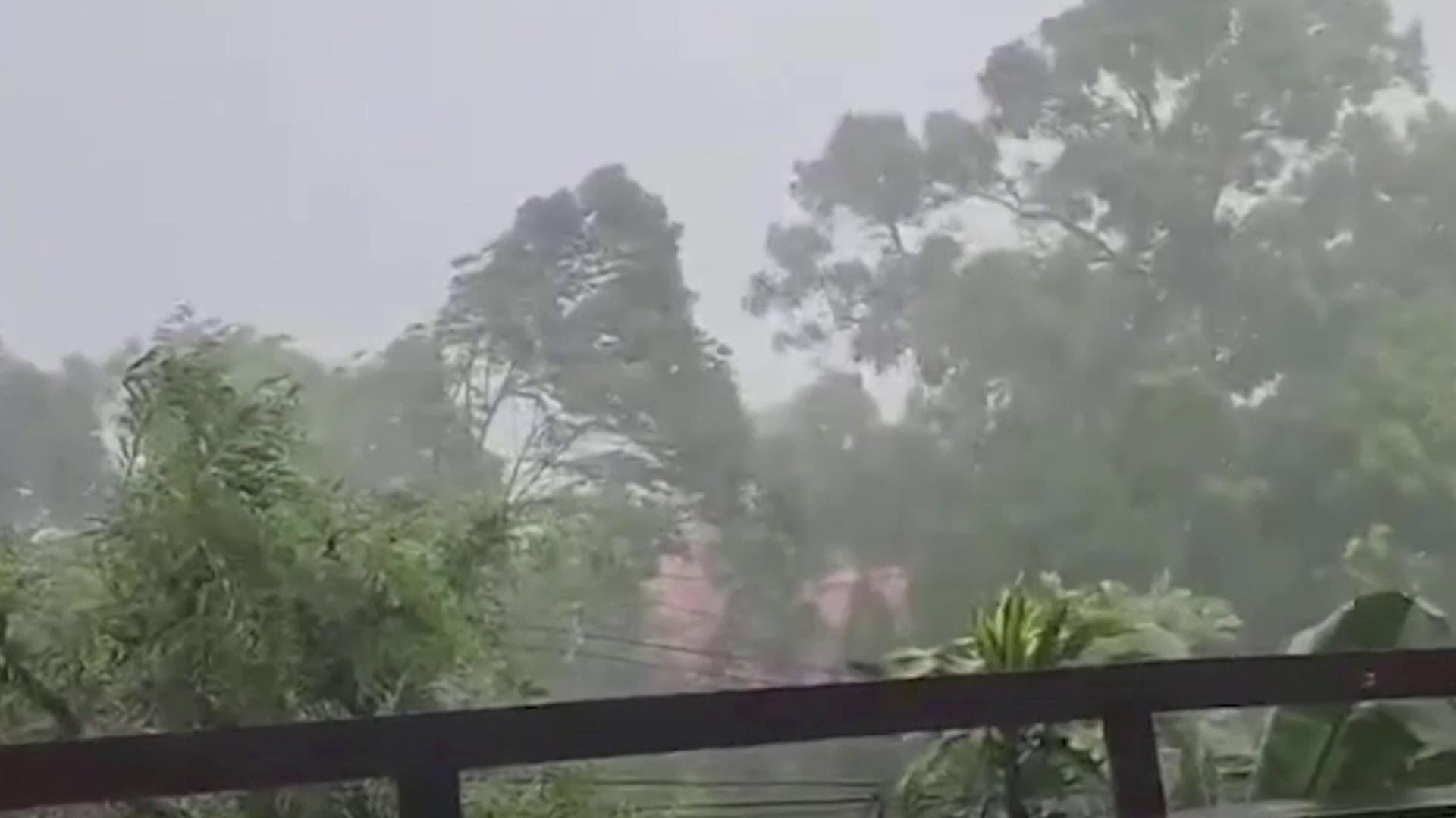 Strong winds lash St. Lucia as Hurricane Beryl moves through