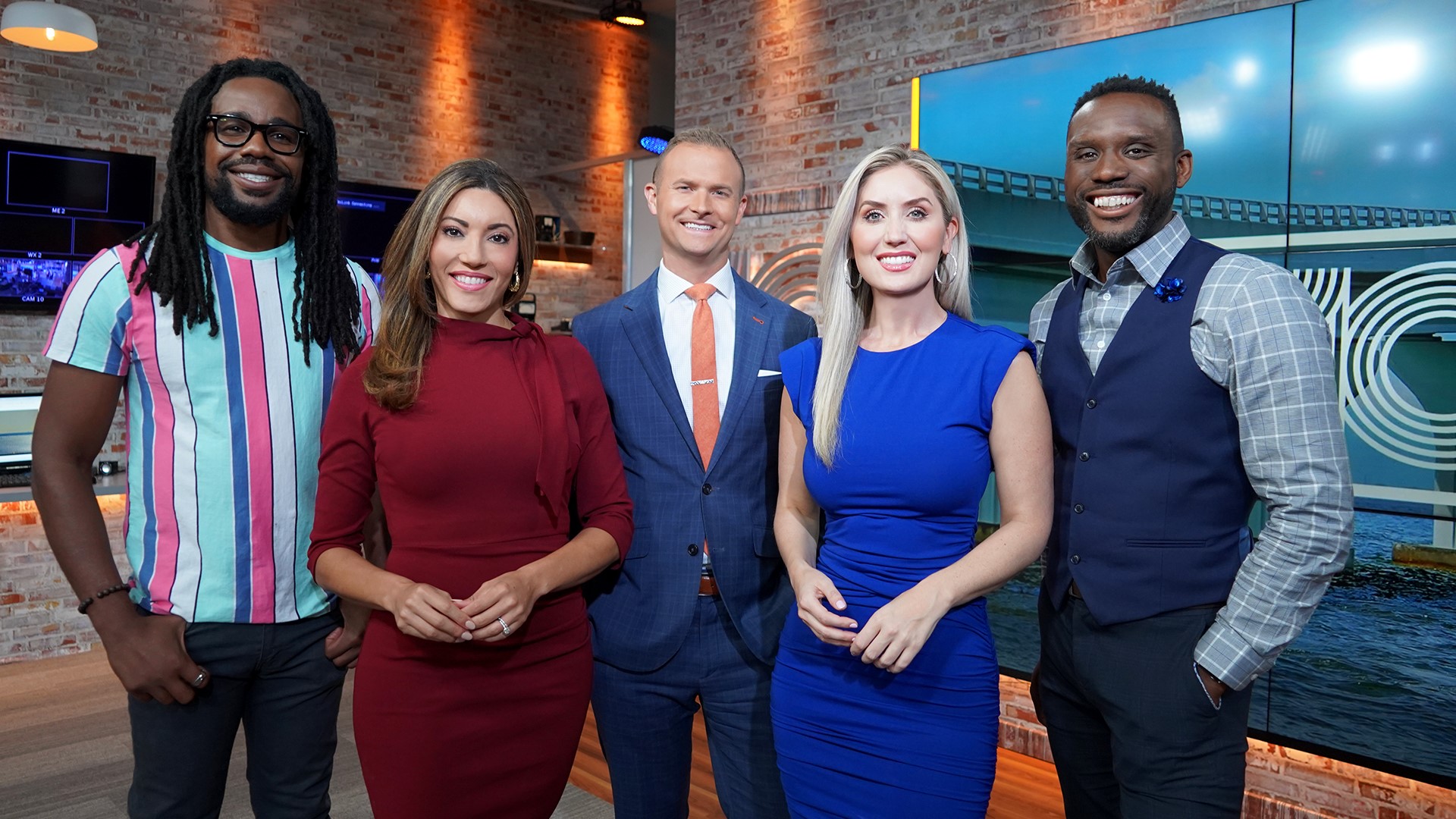 The AM crew gets your morning started off right, offering breaking news and traffic alerts to plan your commute. Plus, we've got the forecast to start your day.