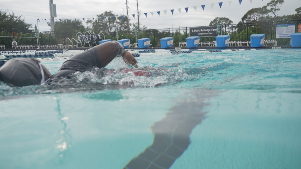 Florida lawmakers to vote on expanding swim voucher program for kids