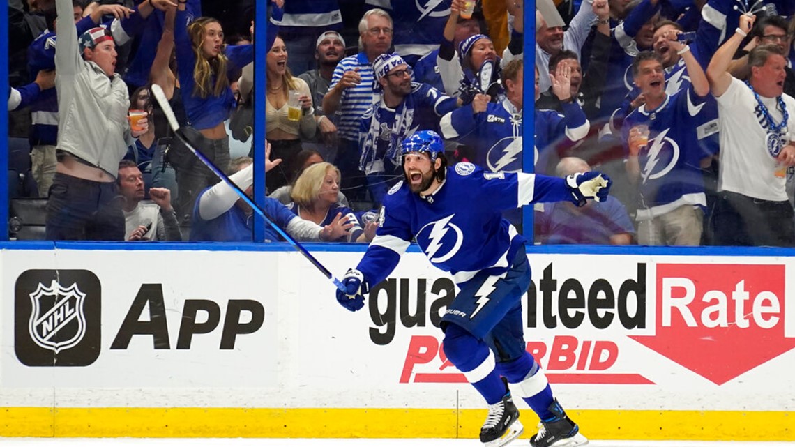 Lightning welcome back Anthony Cirelli, Zach Bogosian as they