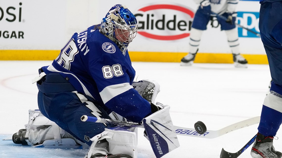 Lightning fall in OT 4-3 as Leafs gain series lead