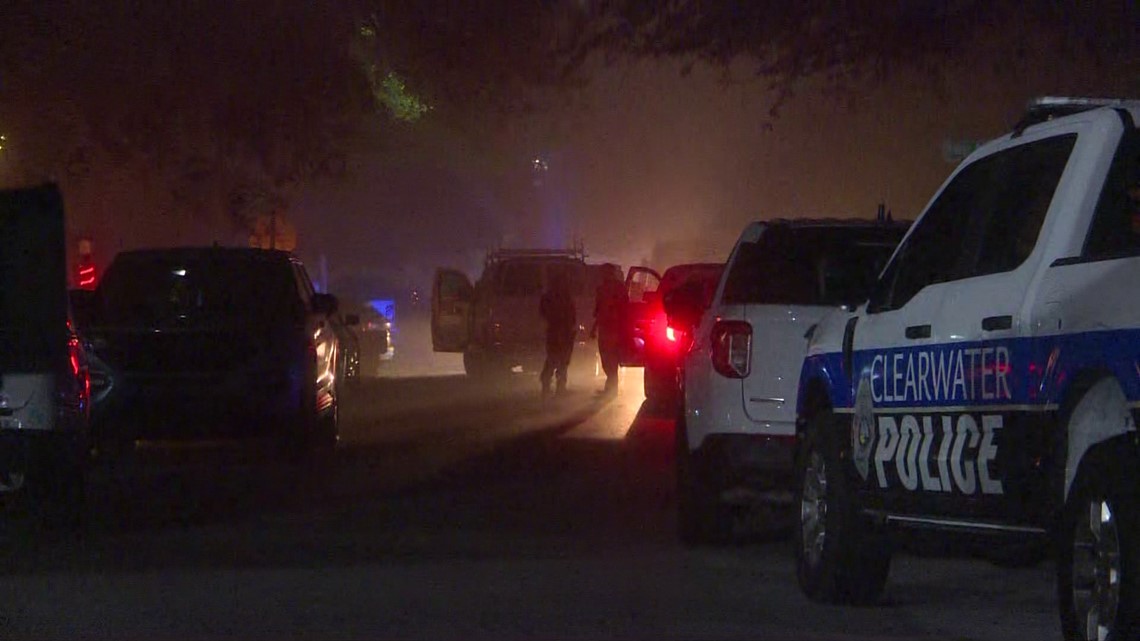 Officer 'grazed' by bullet, standoff ends with armed man in Clearwater - Vimarsana News