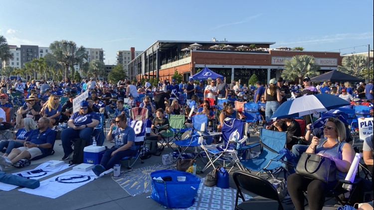 Lightning fans celebrate shot at Stanley Cup three-peat after Toronto win