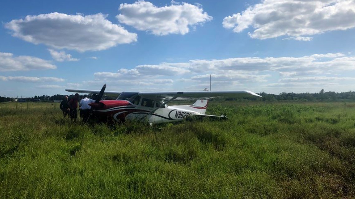 Plane makes emergency landing in Tampa