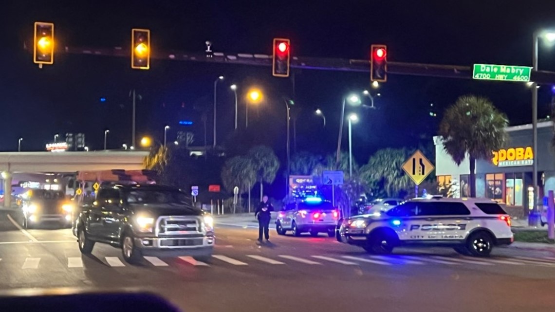 Westbound lanes of Gandy Boulevard closed due to deadly crash | wtsp.com