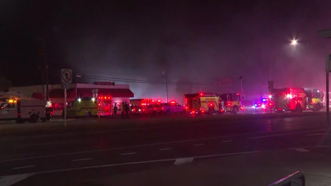 Crews battle 2-alarm fire at storage facility in Tampa