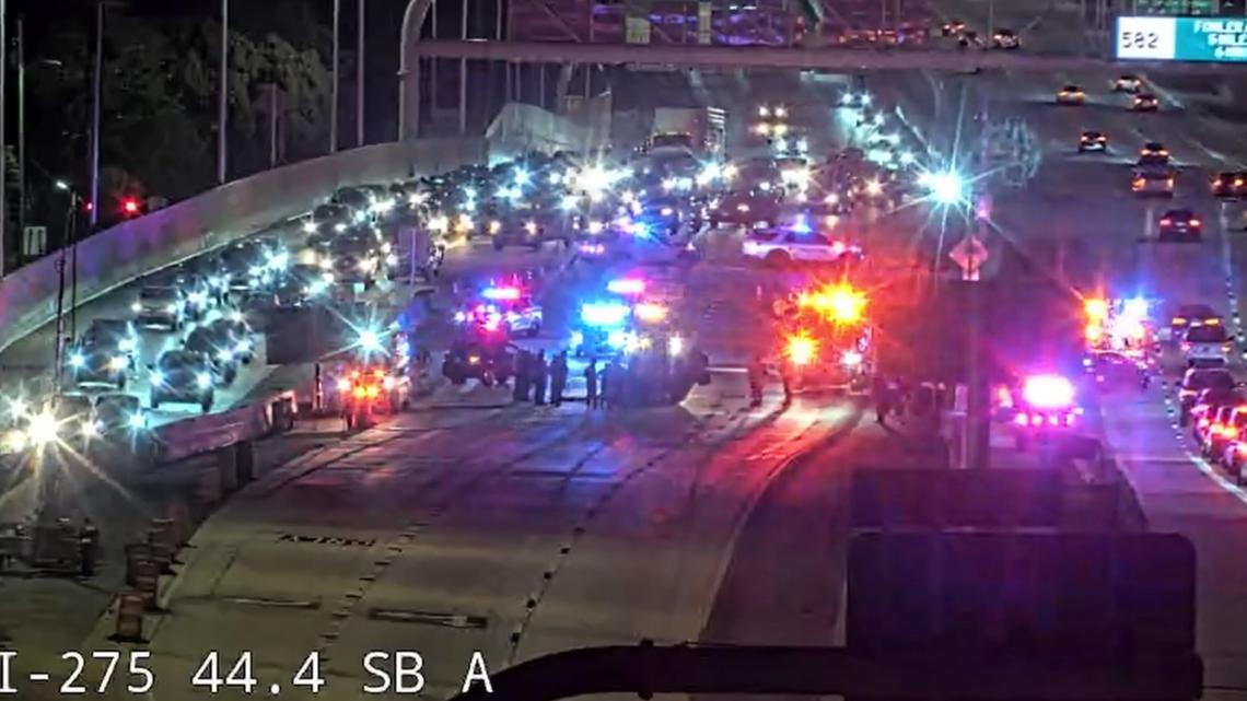 Crash temporarily shuts down part of I-275 south in Hillsborough