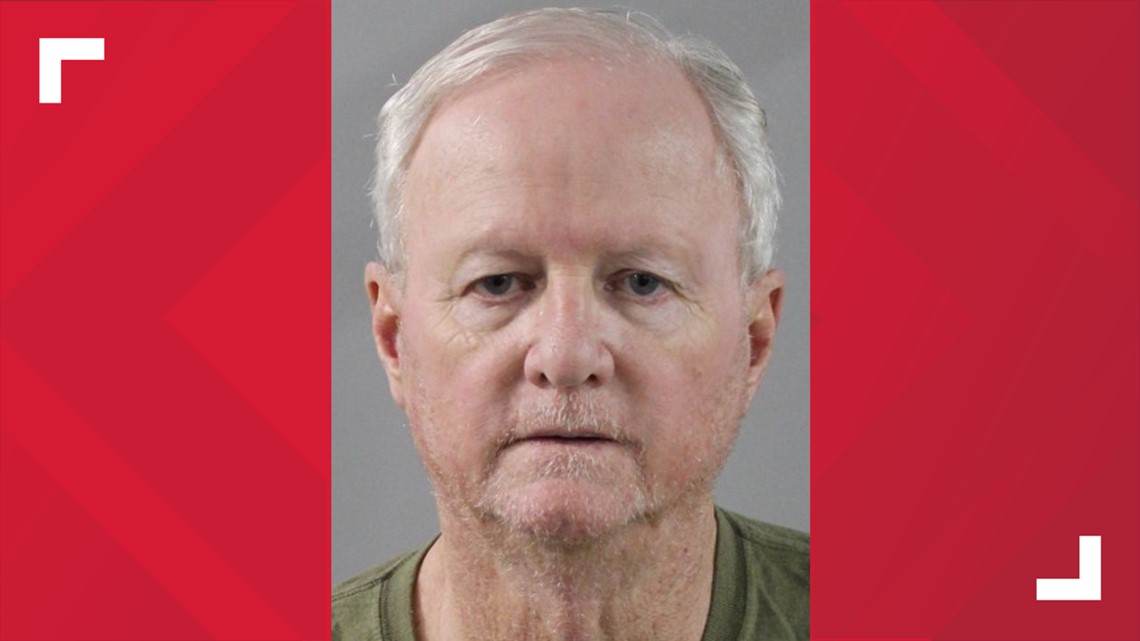 Deputies: Lakeland man arrested after child porn found on flash drives