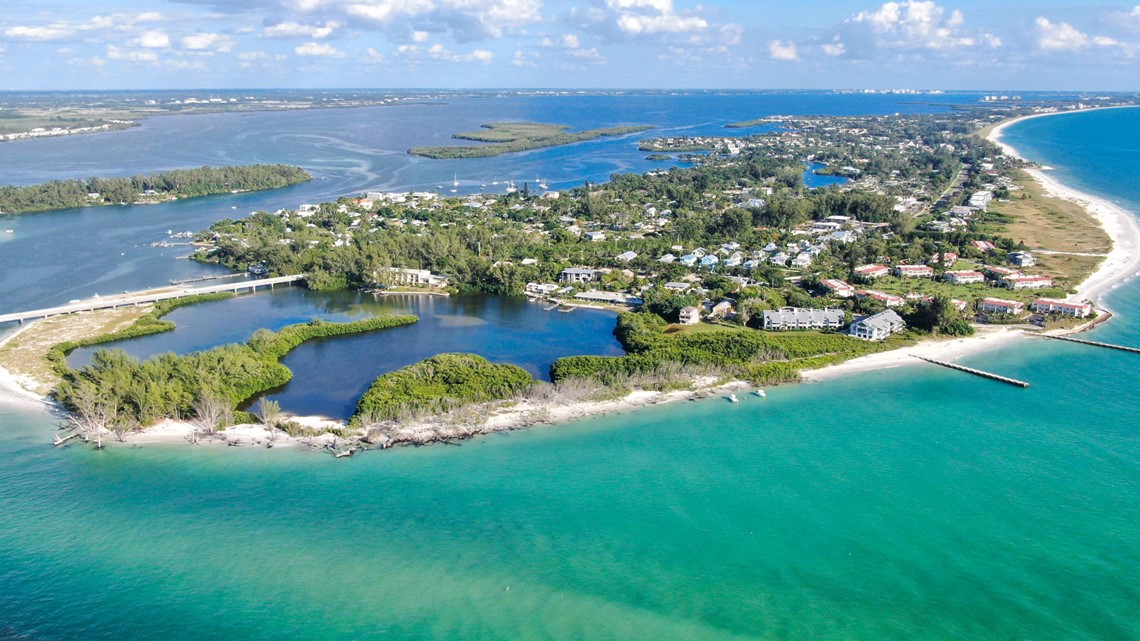 Officials investigate boat explosion near Longboat Key | wtsp.com