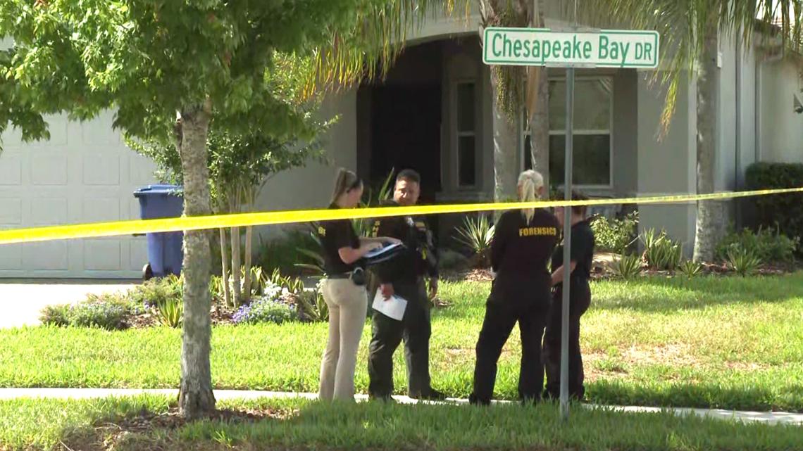 Man stabs woman before getting shot by another man in domestic dispute, Pasco deputies say Investigators say it appears an argument between two men and a woman escalated into a stabbing and a shooting.
