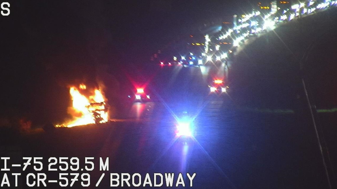 Crash shuts down northbound I-75 in Hillsborough County | wtsp.com