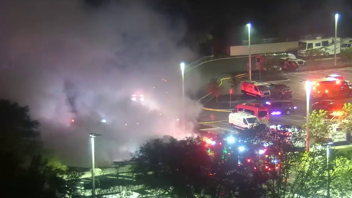 RV dealership fire in Hillsborough County destroys vehicles - Vimarsana News