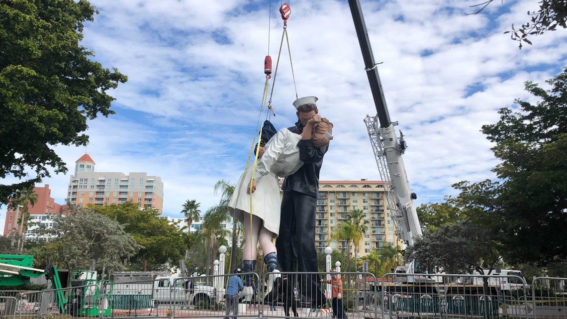 Sarasota kissing statue moved to new location