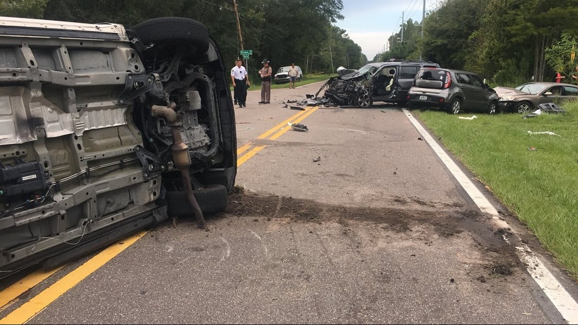 Van Dyke Road shut down in both direction after crash