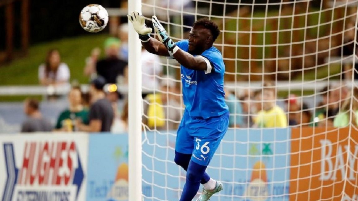 Rays' Randy Arozarena Supports Brother Raiko In Rowdies Debut