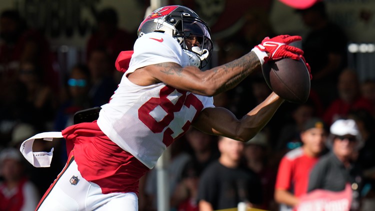 Tampa Bay Buccaneers wide receiver Deven Thompkins (83) works