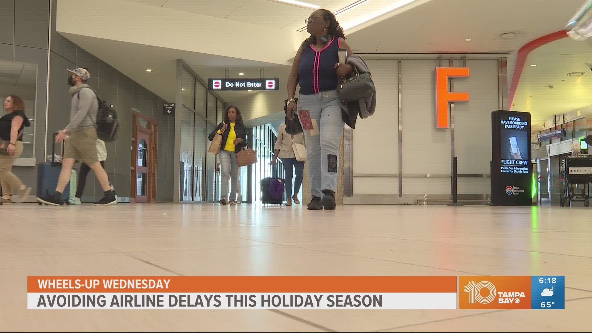 When it comes to holiday travel, you can't guarantee avoiding all airline delays. However, there are some tips that could help you save time and money.