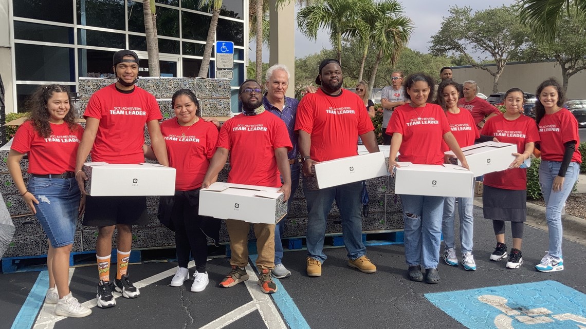 Safe Children Coalition giving out 700 Thanksgiving meals - Vimarsana News