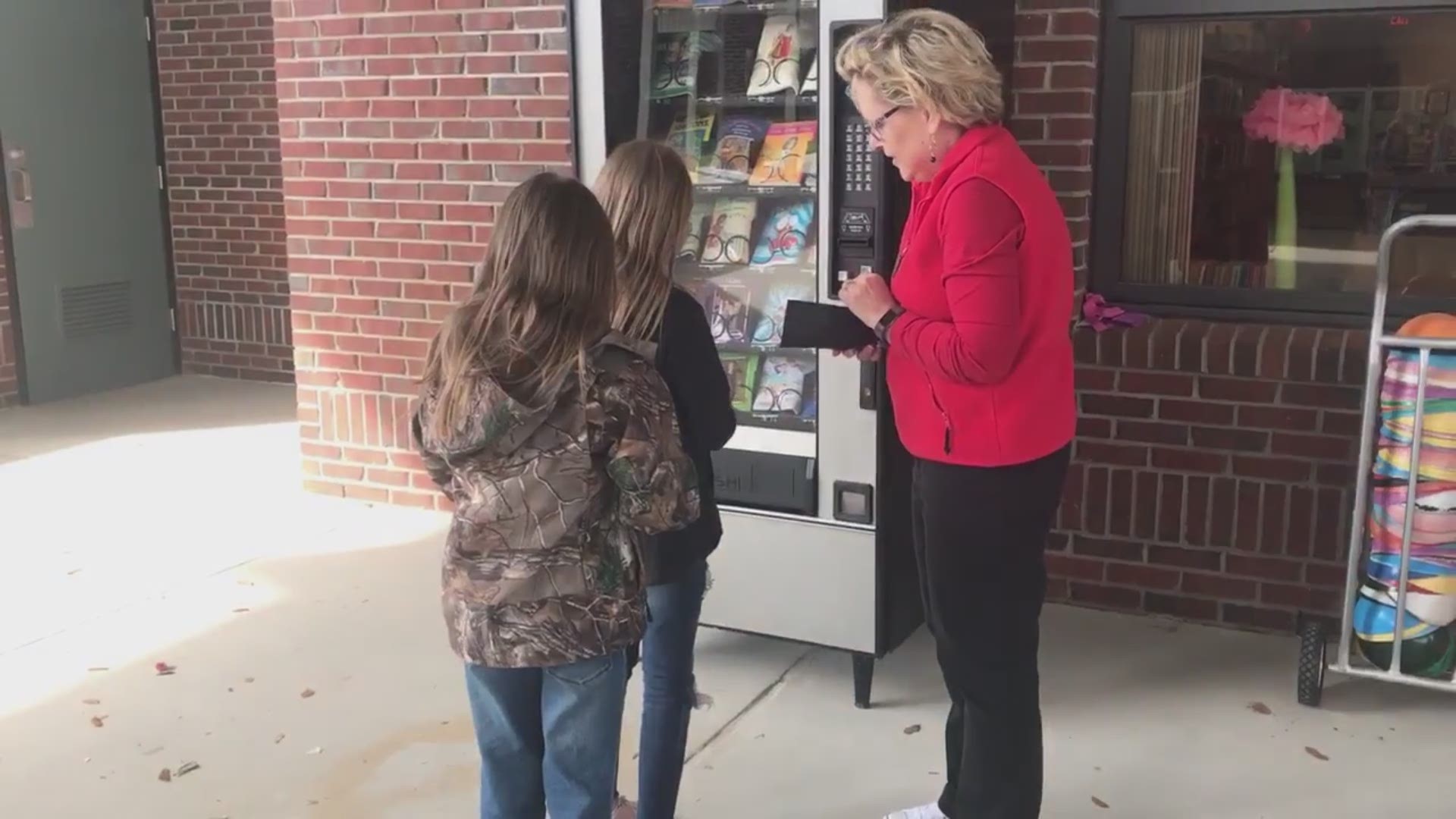 The vending machine at Umatilla Elementary School started dispensing books to students as part of the state’s literacy week.