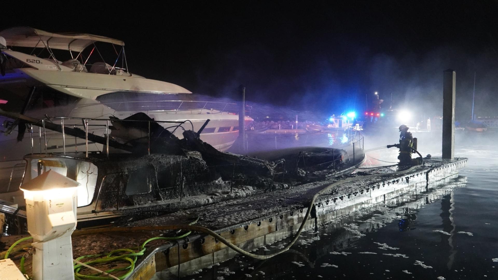 VIDEO: Multi-vessel fire in Tampa sends plume of smoke into the air ...