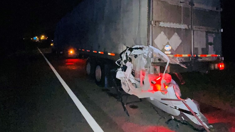 FHP: 3 People Killed In Crash With Semi-truck On Interstate 75 | Wtsp.com