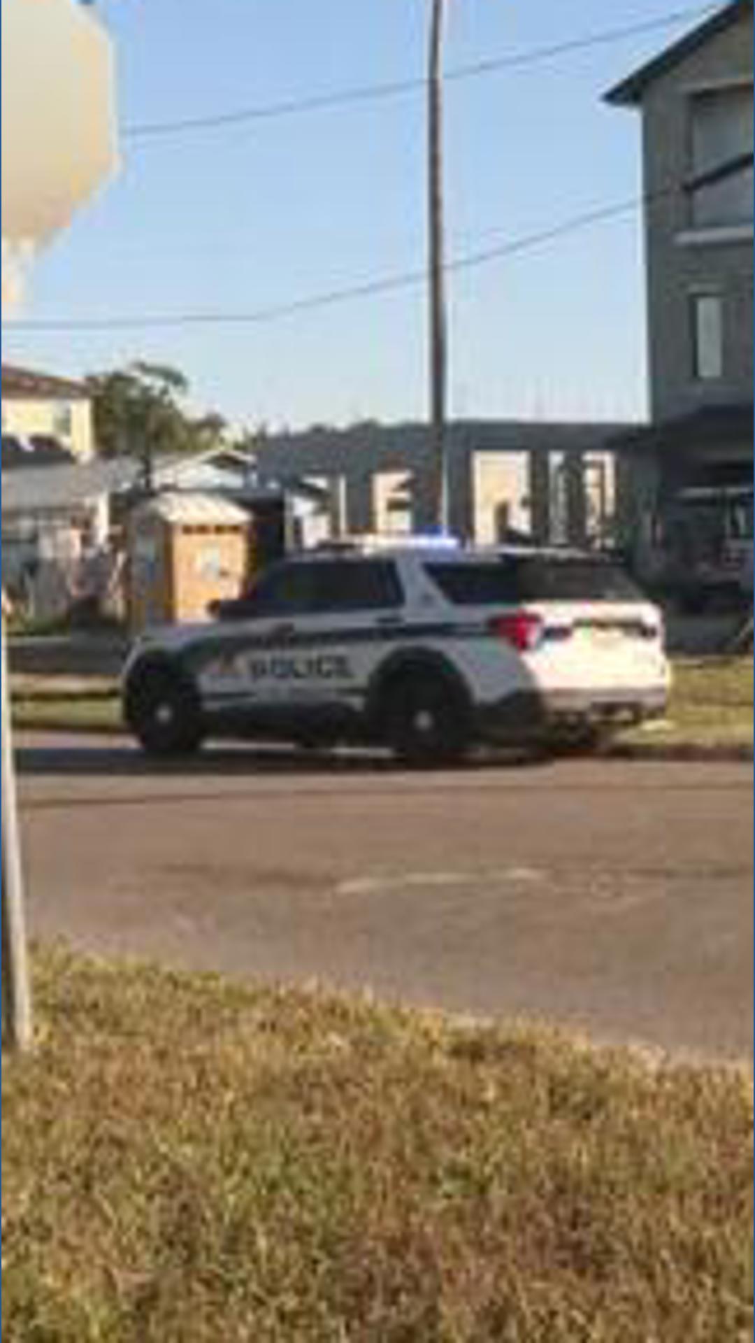 Man found dead inside vehicle submerged in St. Pete; police ...