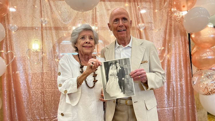 Couples at Sarasota senior living facility renew vows on Valentine's Day