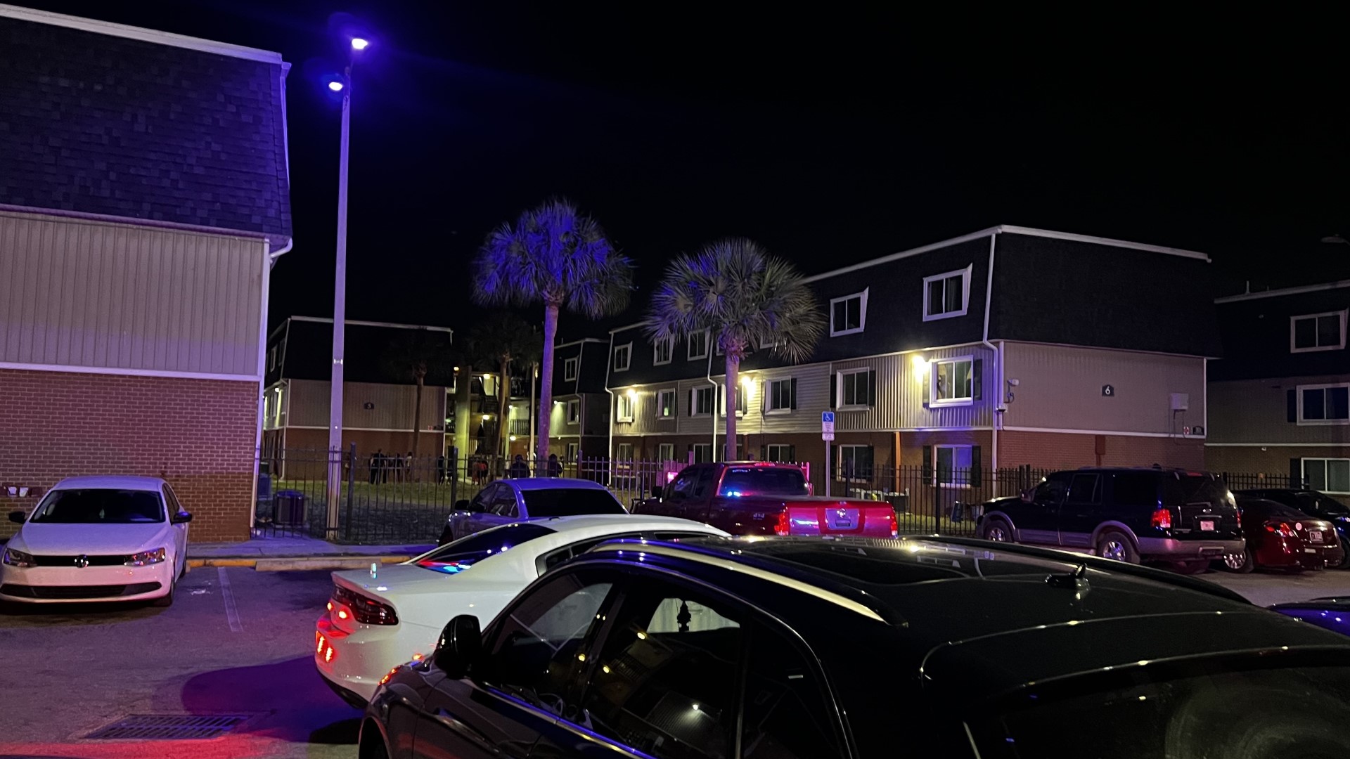 Police: Teen hurt in Tampa apartment complex shooting | wtsp.com