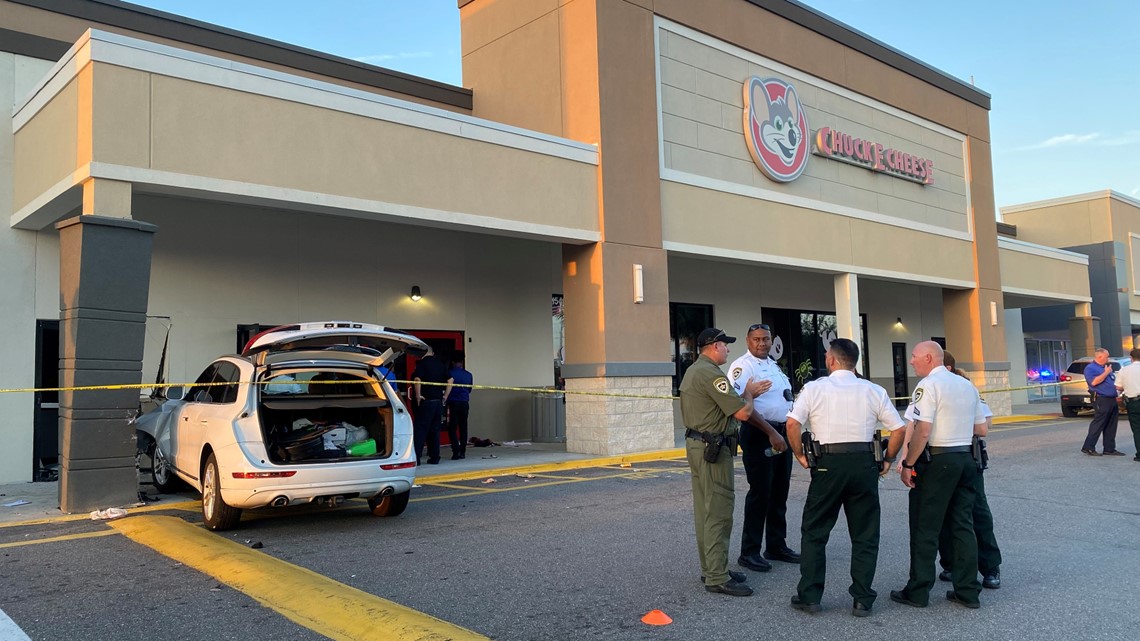 Gunshots fired outside Florida Chuck E. Cheese before crash