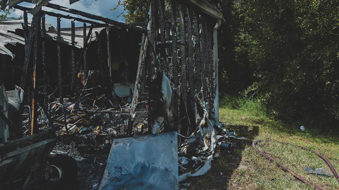 Polk County mobile home fire leaves 2 people dead | wtsp.com