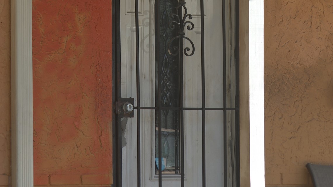 Tampa Fire Rescue explains how burglar bars can be a safety risk - Vimarsana News